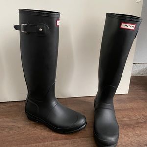 Black Hunter rain boots